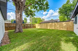 6923 Keller St, Houston, TX 77087 - Photo 29