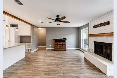 1226 Ave H, Danbury, TX 77534 - Photo 7