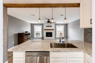 1226 Ave H, Danbury, TX 77534 - Photo 5