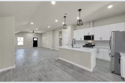 106 Harbor Court Drive, Conroe, TX 77356 - Photo 13