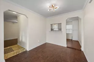 9016 Topaz St, Houston, TX 77063 - Photo 7