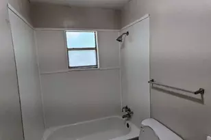 215 Blackshear St, Tomball, TX 77375 - Photo 9