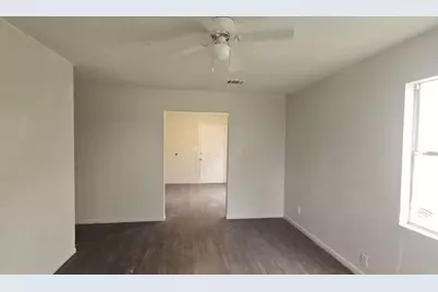 215 Blackshear Street, Tomball, TX 77375 - Photo 3