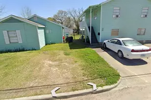 902 Thomas Ave, Pasadena, TX 77506 - Photo 1