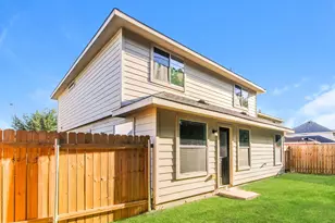 12627 Rio Lindo St, Rosharon, TX 77583 - Photo 5