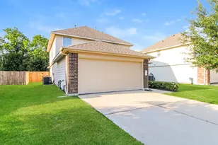 12627 Rio Lindo St, Rosharon, TX 77583 - Photo 3