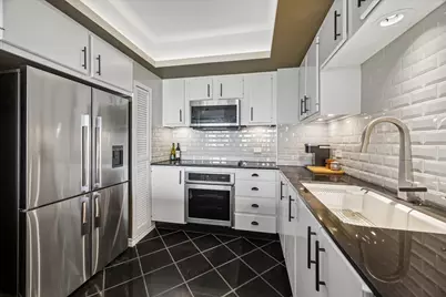 5000 Montrose Boulevard #6A, Houston, TX 77006 - Photo 9