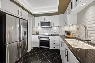 5000 Montrose Blvd, Houston, TX 77006 - Photo 9