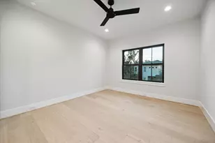 501 E 26th St, Houston, TX 77008 - Photo 35