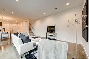 805 Dorothy St, Houston, TX 77007 - Photo 9
