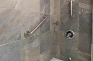 9668 Westview Dr, Houston, TX 77055 - Photo 23