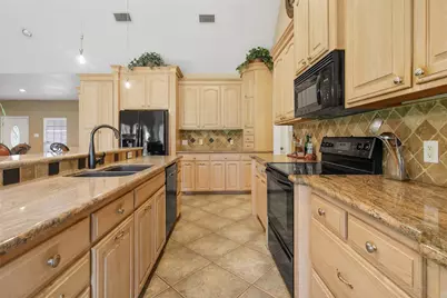 11692 Clark Lane, Conroe, TX 77385 - Photo 5