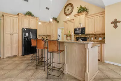 11692 Clark Lane, Conroe, TX 77385 - Photo 7
