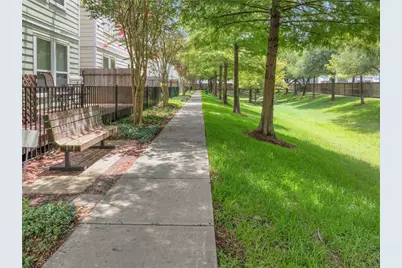 3323 Masters Point Drive, Houston, TX 77091 - Photo 33