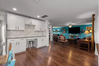356 Century Oaks Lane, Hitchcock, TX 77568 - Photo 15