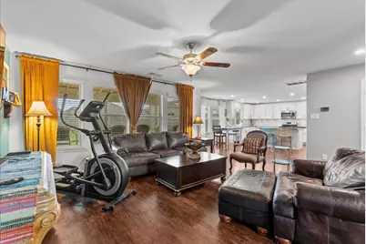 356 Century Oaks Lane, La Marque, TX 77568 - Photo 9