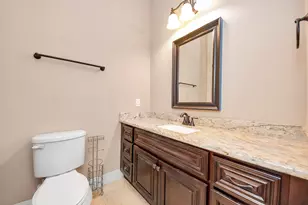 11045 Upland Forest Dr, Houston, TX 77043 - Photo 11