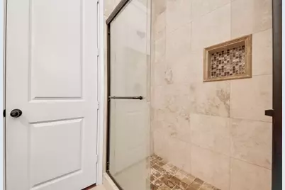 11045 Upland Forest Drive, Houston, TX 77043 - Photo 11