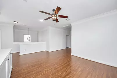 11045 Upland Forest Drive, Houston, TX 77043 - Photo 17