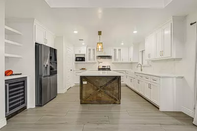 6737 Wildwood Way, Houston, TX 77023 - Photo 7