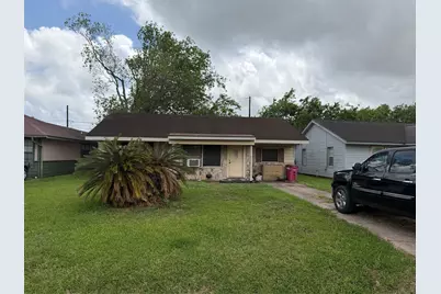 2029 N Avenue H, Freeport, TX 77541 - Photo 1