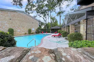 1801 Stoney Brook Dr, Houston, TX 77063 - Photo 27