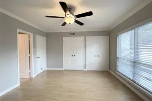 1801 Stoney Brook Dr, Houston, TX 77063 - Photo 17