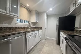 1801 Stoney Brook Dr, Houston, TX 77063 - Photo 13