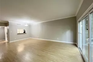 1801 Stoney Brook Dr, Houston, TX 77063 - Photo 9