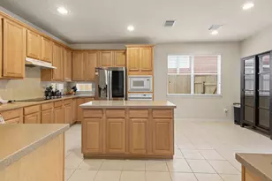 5111 Maple Hill Trail, Houston, TX 77345 - Photo 11