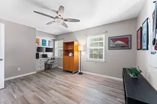 3030 Broadmoor Dr, Sugar Land, TX 77478 - Photo 9