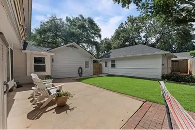 3030 Broadmoor Drive, Sugar Land, TX 77478 - Photo 11