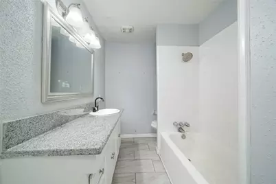 8718 Pattibob Street, Houston, TX 77029 - Photo 9