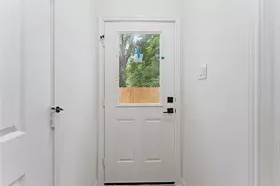 5103 Mallow St, Houston, TX 77033 - Photo 3