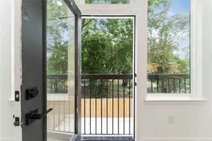 5103 Mallow St, Houston, TX 77033 - Photo 17