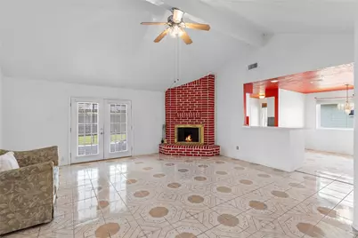 13410 S Thorntree Drive, Houston, TX 77015 - Photo 7