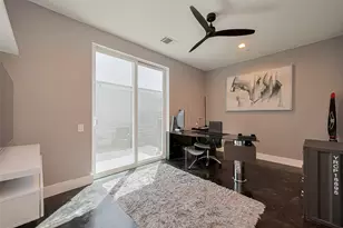 5919 E Post Oak Ln, Houston, TX 77055 - Photo 7