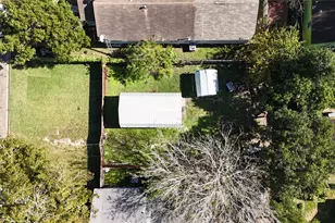 503 Forrest St, Baytown, TX 77520 - Photo 5