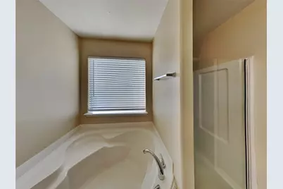 28926 Village Creek Loop, Spring, TX 77386 - Photo 9