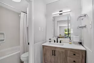 8020 Braesmain Dr, Houston, TX 77025 - Photo 15