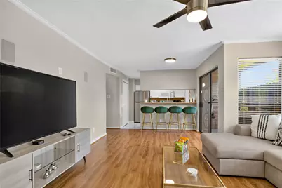 8020 Braesmain Drive #1705, Houston, TX 77025 - Photo 5