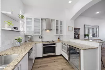2110 Shearn Street #11, Houston, TX 77007 - Photo 9