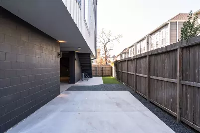 5614 Larkin #E, Houston, TX 77007 - Photo 15