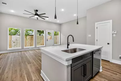 4217 Mallow Street #A/B, Houston, TX 77051 - Photo 5