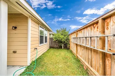 6430 Wilshire Fern, Houston, TX 77040 - Photo 5