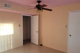 10211 Sugar Branch Dr, Houston, TX 77036 - Photo 13