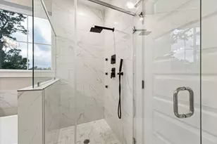 812 Thornton St, Houston, TX 77018 - Photo 33