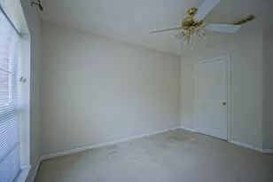 918 Featherbrook Ct, Sugar Land, TX 77479 - Photo 33