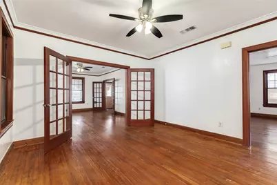 2215 Avenue O 1/2, Galveston, TX 77550 - Photo 11