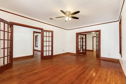 2215 Avenue O 1/2, Galveston, TX 77550 - Photo 9